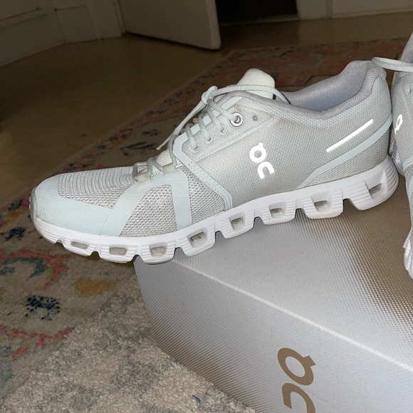 On Cloud 5 size 9.5 - Picture 3 of 8